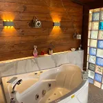 Fiore - Piscina E Idromassaggio * Itri