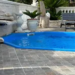 Fiore - Piscina E Idromassaggio * Itri