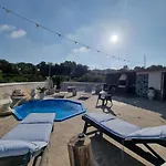 Fiore - Piscina E Idromassaggio * Itri