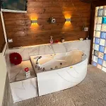 Fiore - Piscina E Idromassaggio