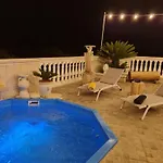 Prázdninový dům Fiore - Piscina E Idromassaggio