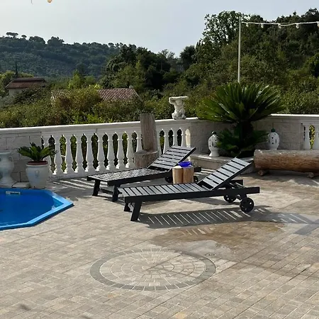 Fiore - Piscina E Idromassaggio