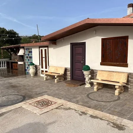 Fiore - Piscina E Idromassaggio Hébergement de vacances *