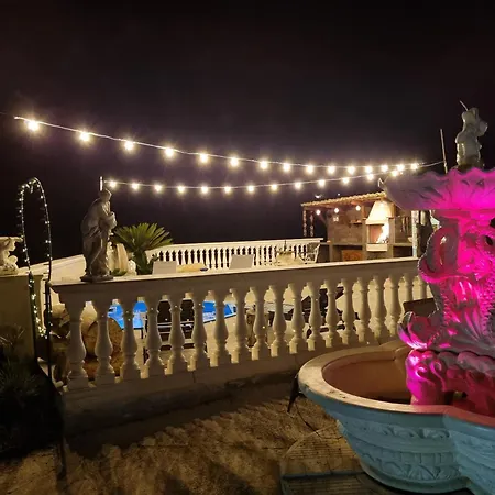 Fiore - Piscina E Idromassaggio Itri