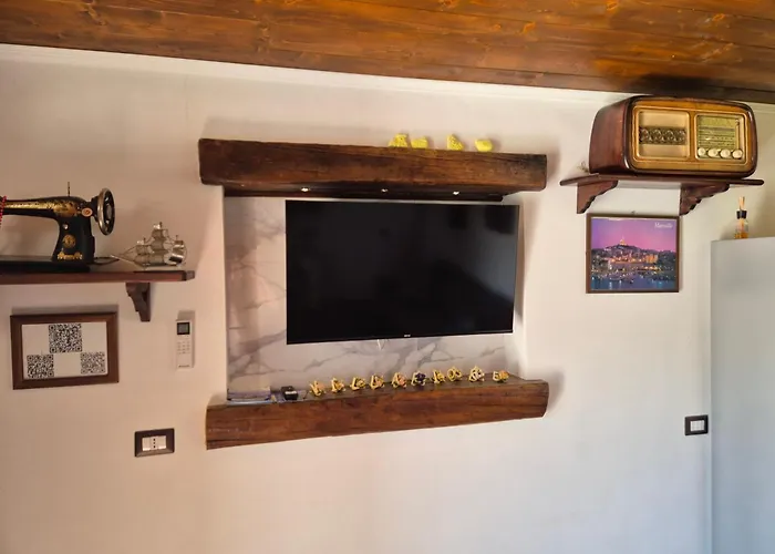 Fiore - Piscina E Idromassaggio Itri